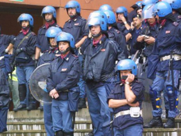 polizia_stadio