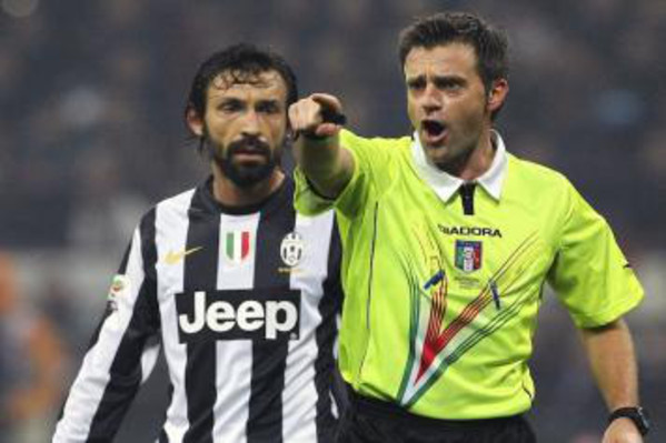serie-a-quattordicesima-giornata-2012-2013-rizzoli-pirlo-milan-juve-azione-356x237