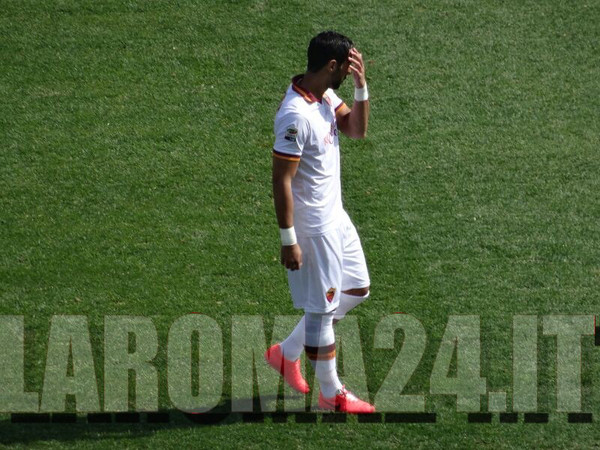 benatia-tutta-figura-sassuolo-roma