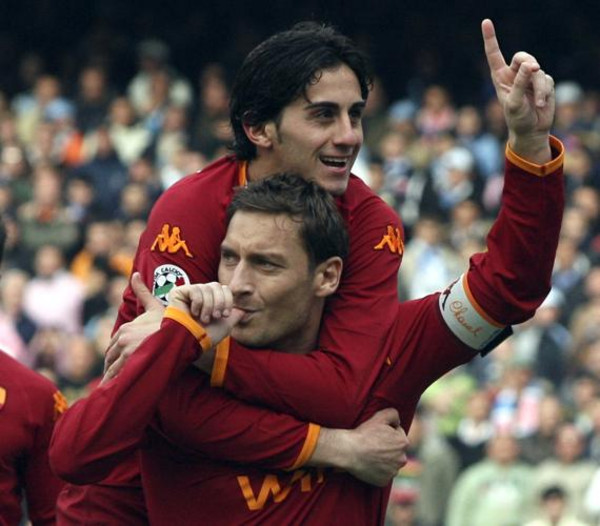 totti_abbraccio_aquilani_napoli_roma_2008