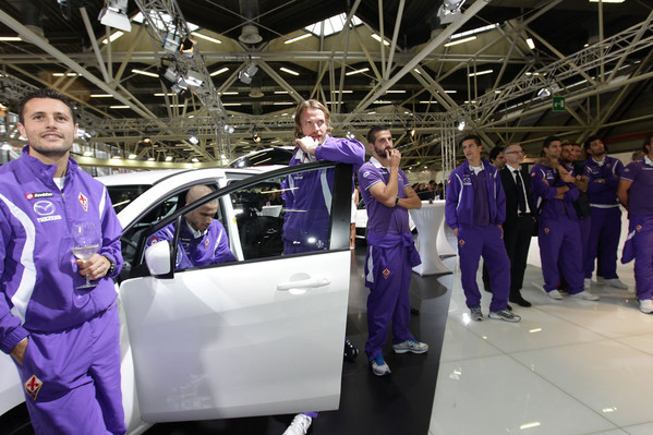 motor-show-2011-la-fiorentina-allo-stand-mazda_1