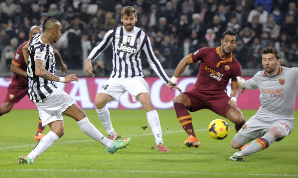 juventus-arturu-vidal-scores-against-roma