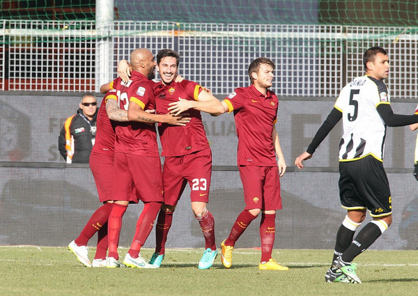 astori-esulta-vs-udinese