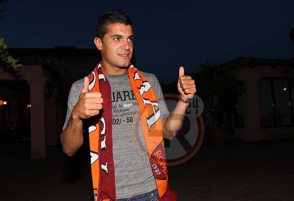 iago-falque-posa-sciarpa-3