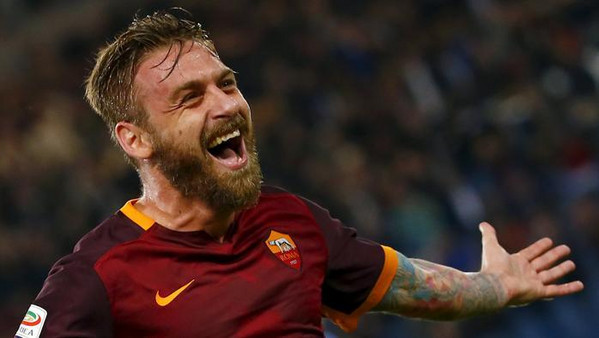 de-rossi-sorriso-esultanza-roma-empoli