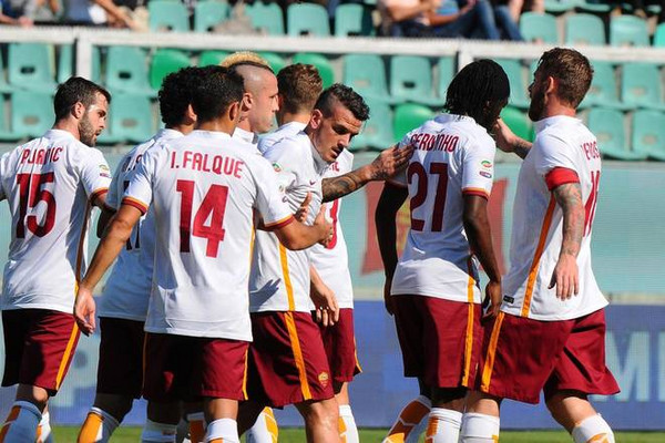 palermo-roma-esultanza-squadra-2-3