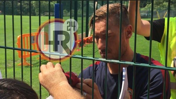 totti-autografi-2