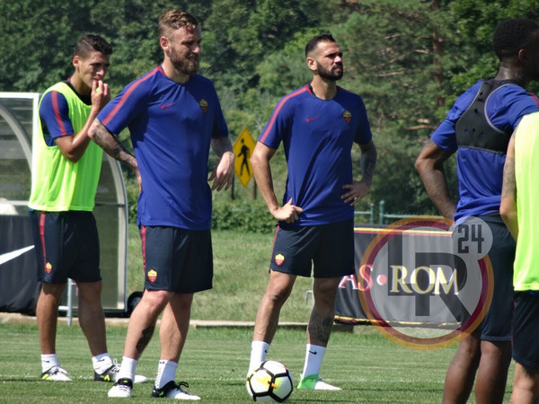moreno-de-rossi-castan-lr24