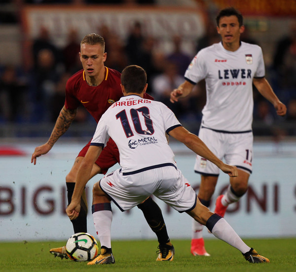 as-roma-v-fc-crotone-serie-a-57