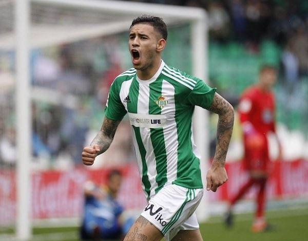 sanabria-esulta-betis