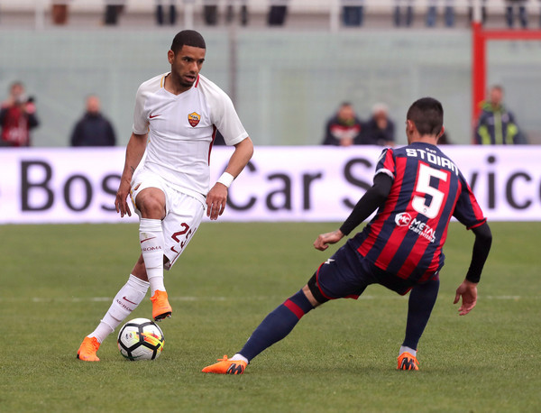 fc-crotone-v-as-roma-serie-a-53