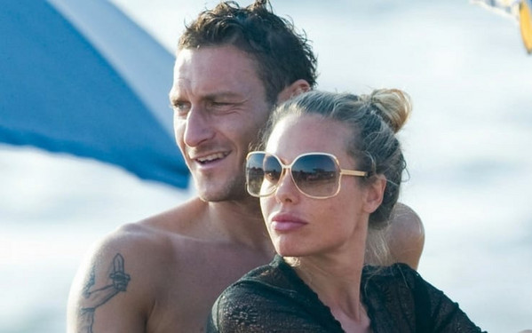 francesco-totti-rinucia-a-offerte-milionarie-per-ilary-blasi