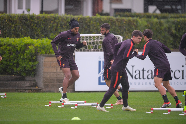 as-roma-allenamento-a-trigoria-200