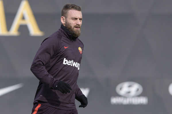 as-roma-allenamento-a-trigoria-263