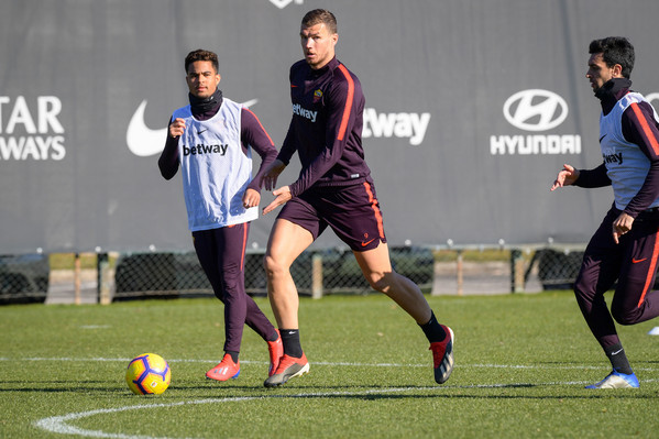 as-roma-allenamento-a-trigoria-319