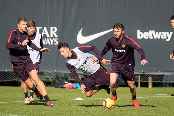 as-roma-allenamento-a-trigoria-322