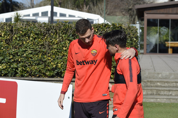 as-roma-allenamento-a-trigoria-386