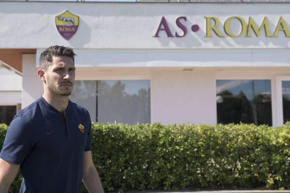 as-roma-la-prima-giornata-del-calciatore-mert-cetin-8