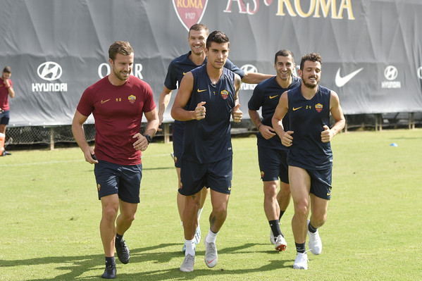 as-roma-allenamento-mattutino-a-trigoriaas-roma-allenamento-mattutino-a-trigoria