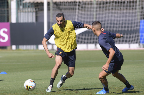 as-roma-sessione-di-allenamento-a-trigoria-45