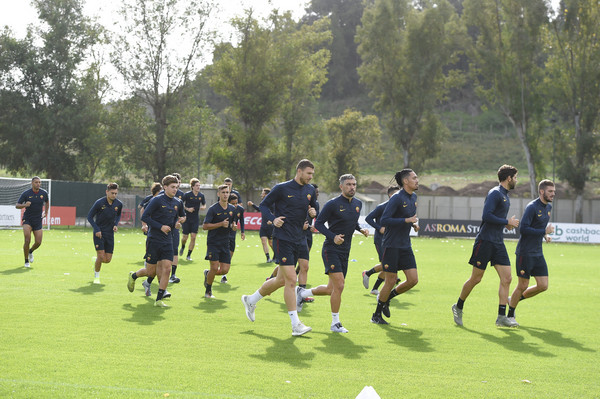 as-roma-allenamento-mattutino-a-trigoria-155