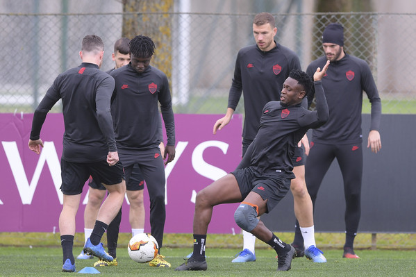 as-roma-sessione-di-allenamento-in-vista-della-sfida-di-europa-league-contro-il-kaa-gent-8