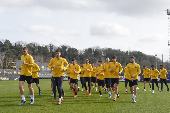 as-roma-sessione-di-allenamento-a-trigoria-124