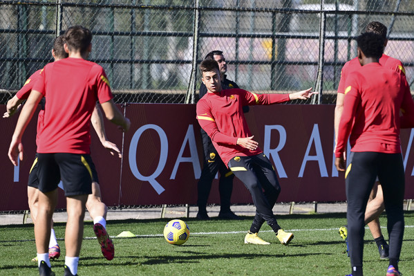 as-roma-sessione-di-allenamento-a-trigoria-394