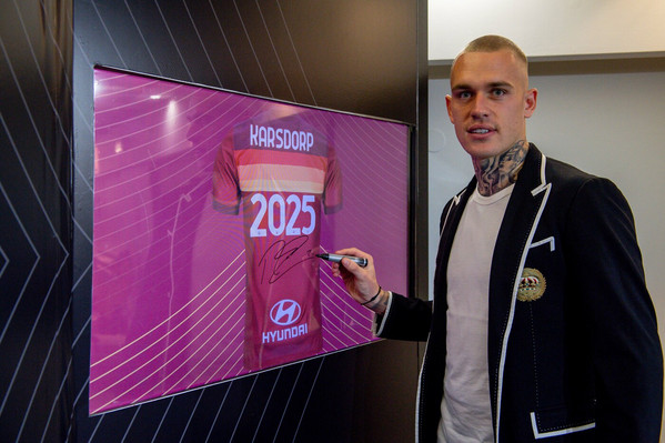 as-roma-rick-karsdorp-rinnova-fino-al-2025