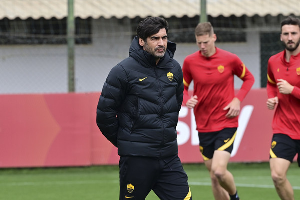as-roma-sessione-di-allenamento-a-trigoria-536
