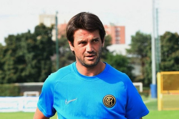 chivu-2