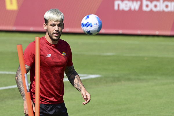as-roma-training-session-369