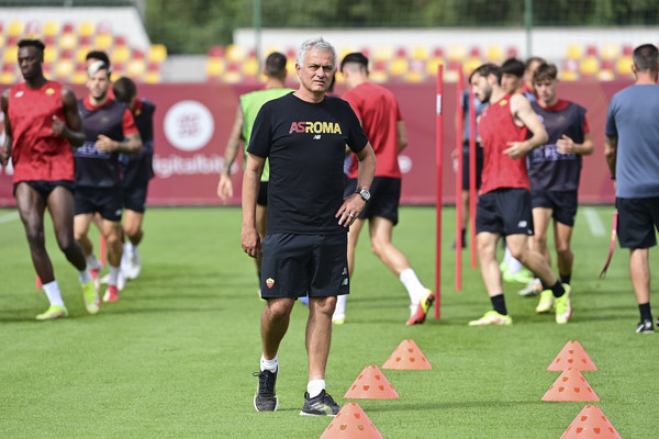 as-roma-training-session-466