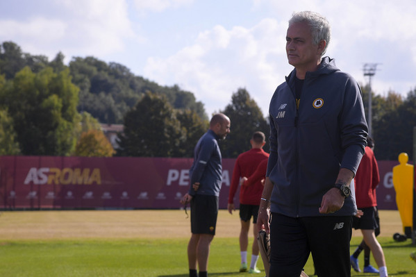as-roma-training-session-530