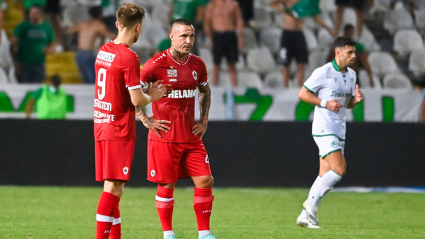 nainggolan-antwerp_nainggolan_antwerp_udev1987b4431si8tdzz2qt4b