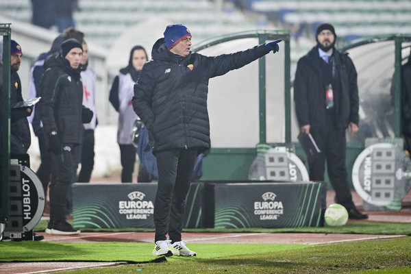 cska-sofia-v-as-roma-group-h-uefa-europa-conference-league-12