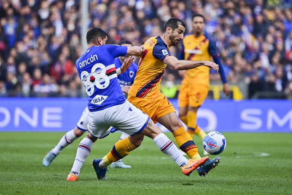 uc-sampdoria-v-as-roma-serie-a-67