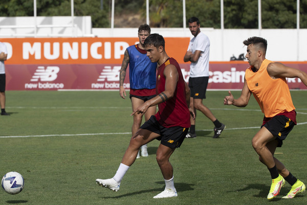 as-roma-training-session-733