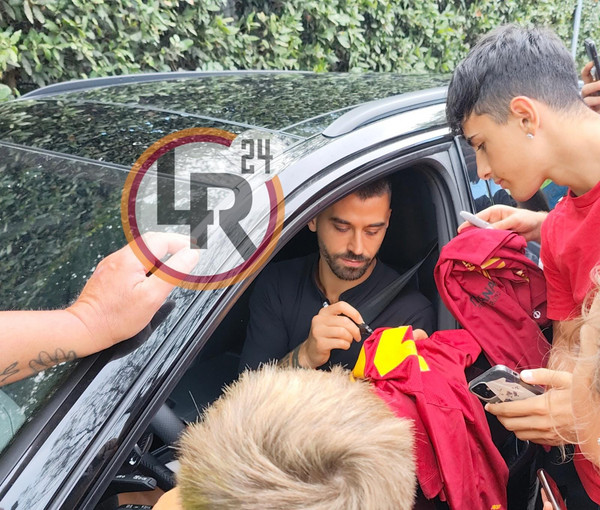 5b0f9d9c-6e3b-4e0b-a555-cd3e290f0cdd