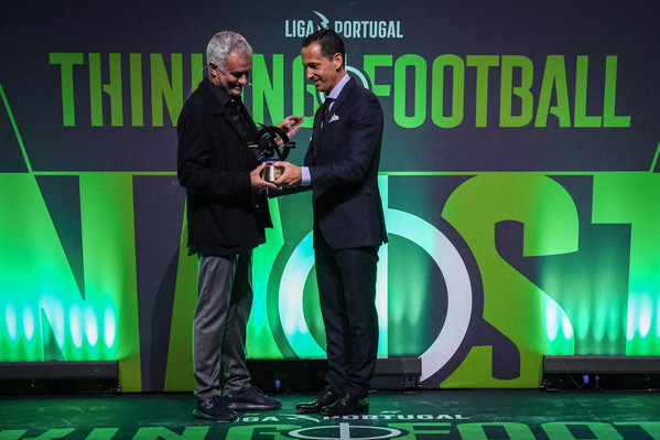 mourinho-premio-thinking-football-summit