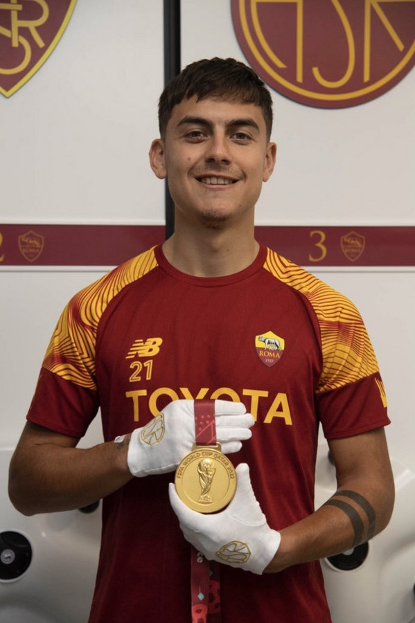 dybala-medaglia-mondiale