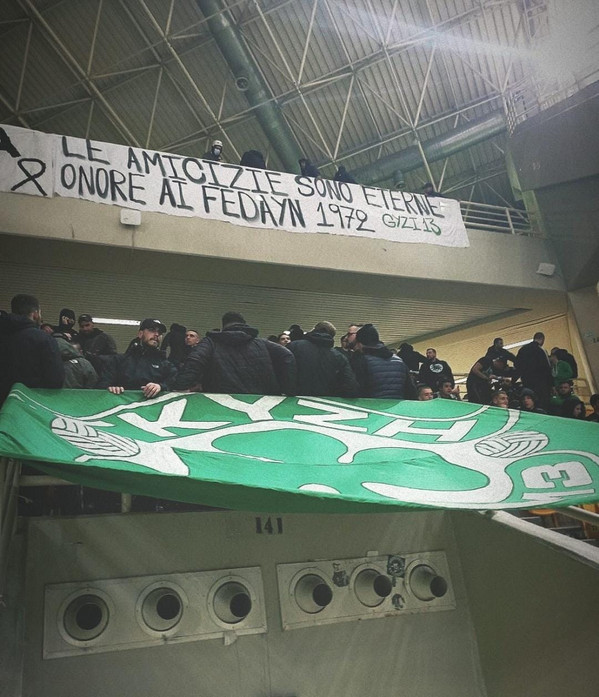tifosi-panathinaikos-fedayn-striscione