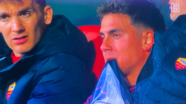 dybala-feyenoord-roma-panchina
