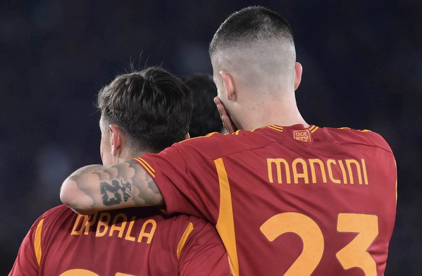 roma-udinese-dybala-mancini