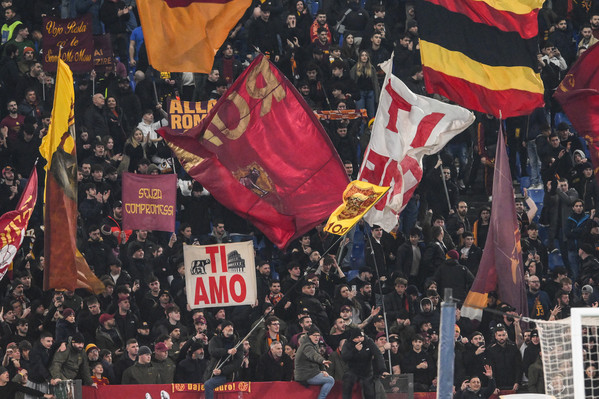 as-roma-v-cagliari-serie-a-tim-21