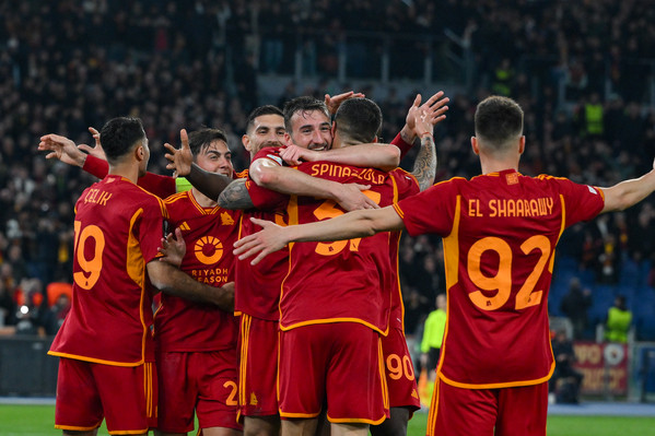 europa-league-roma-brighton-esultanza-squadra-3