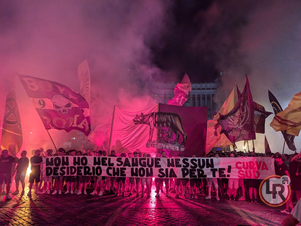 striscione-non-ho-nel-sangue-compleanno-as-roma