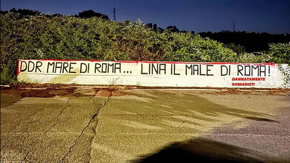 striscione-tifosi-trigoria-protesta