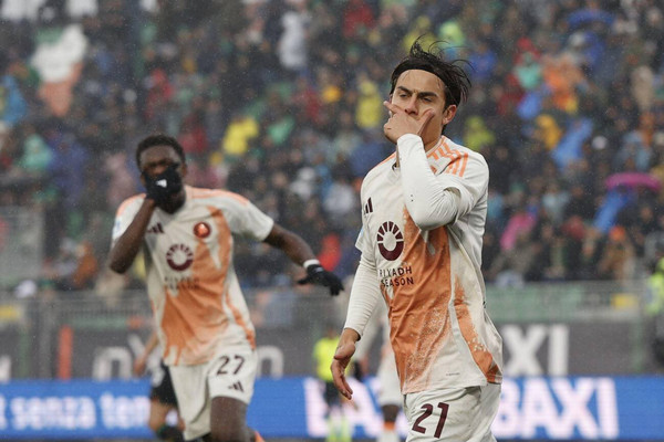 dybala-e-gourna-douath-dybala-mask-venezia-roma