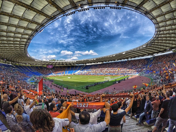 stadio-olimpico-tifosi-roma-2